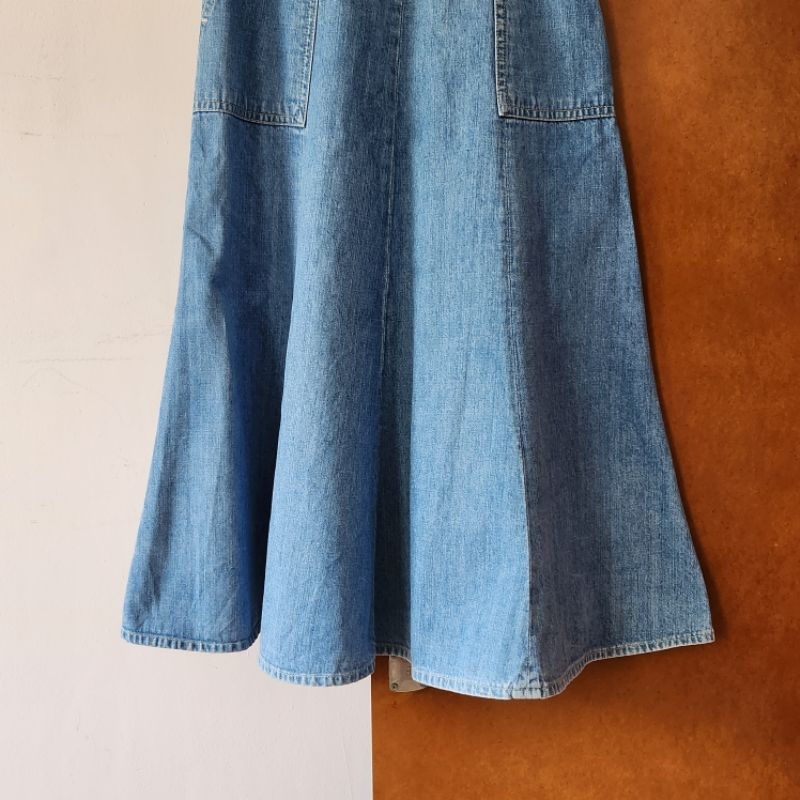 Chân váy midi vintage Nhật hiệu Betty Smith jeans denim xanh light blue - em và nắng