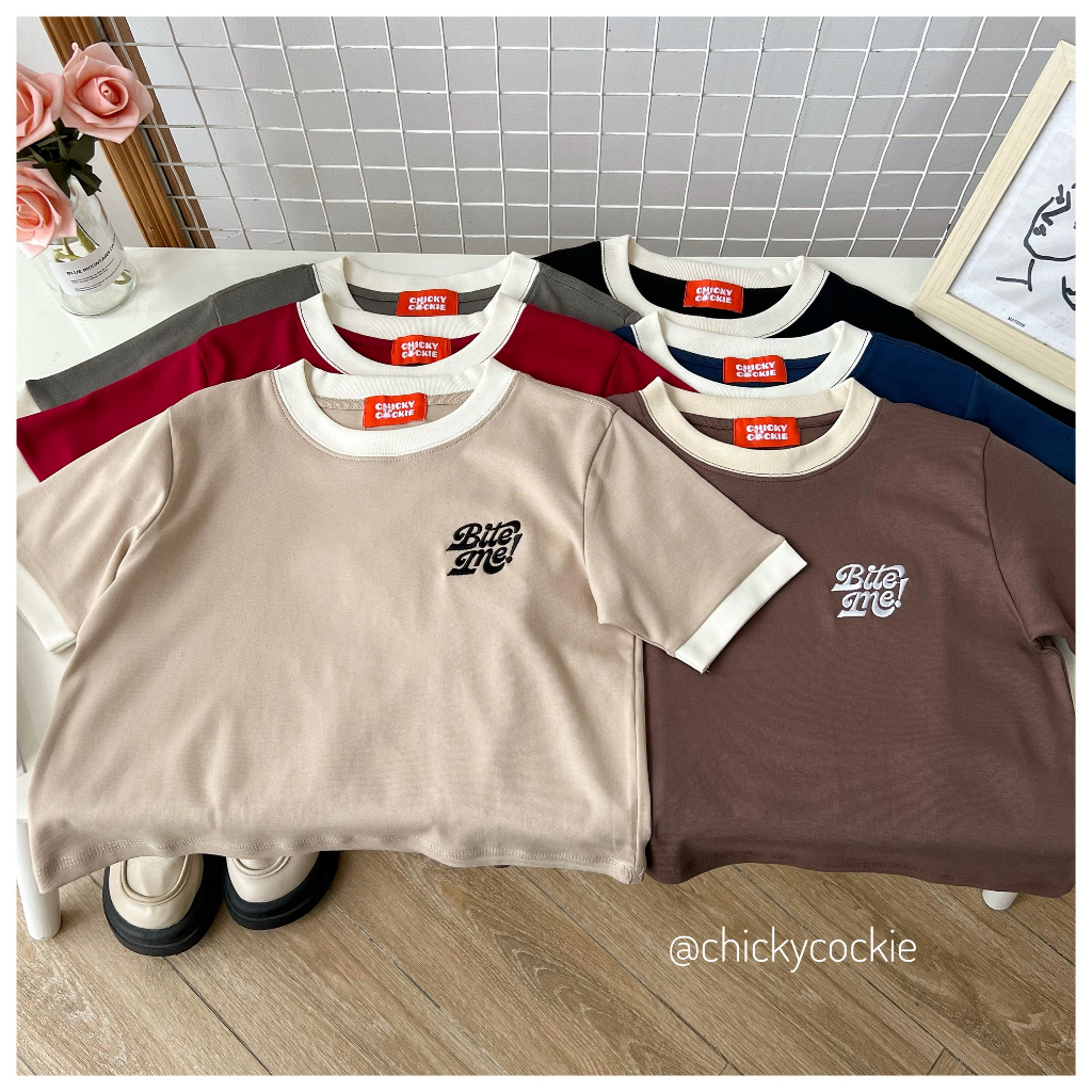 [CC] Áo thun croptop Chicky Bite me!