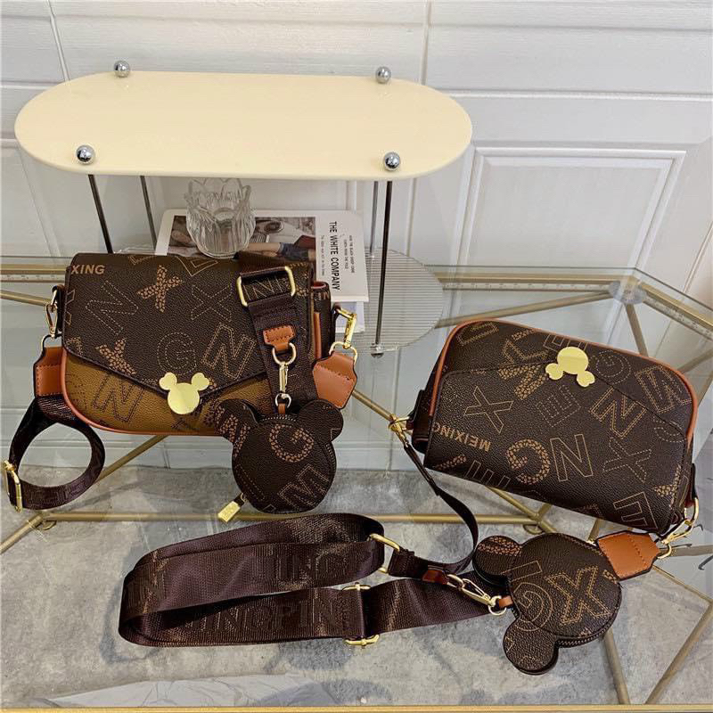 Túi xách nữ đeo chéo dây bản to kèm móc treo