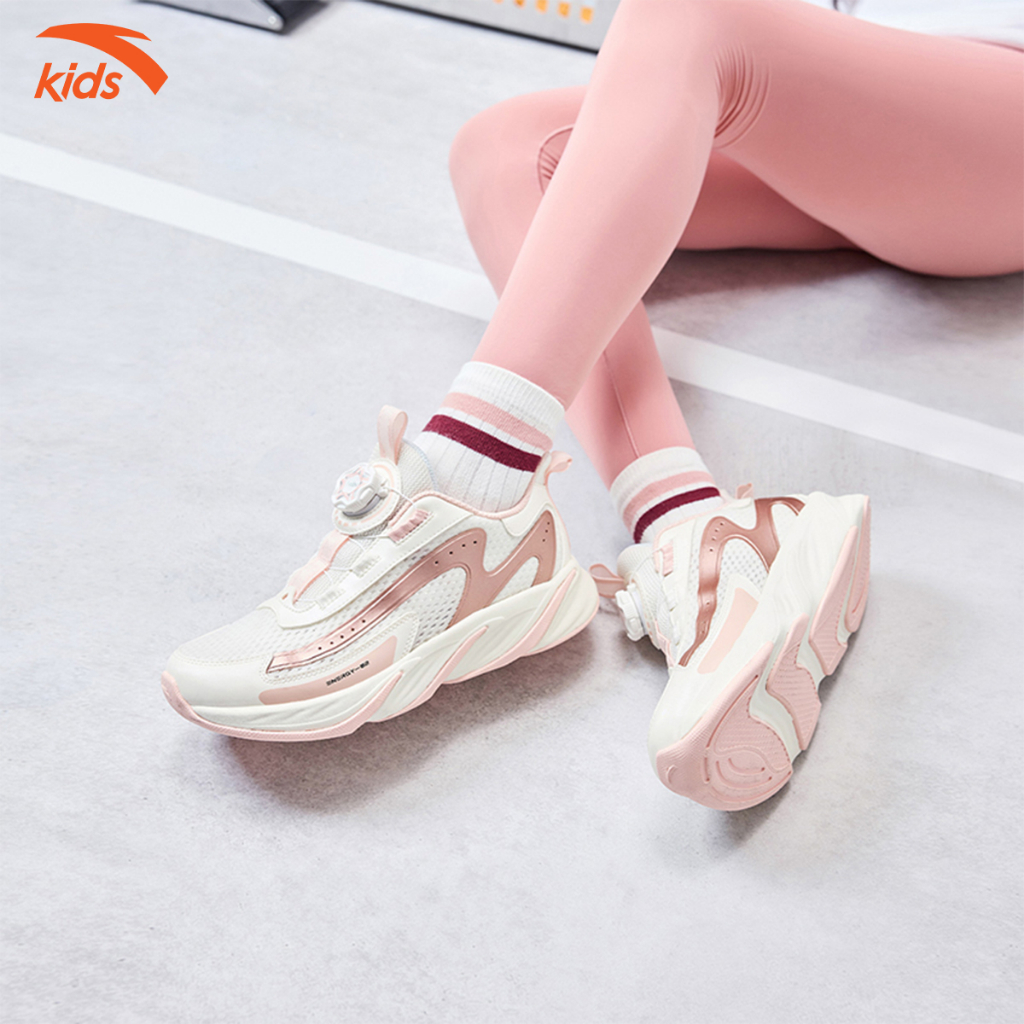 Giày chạy bộ bé gái Anta Kids 322235512 dòng running thiết kế khóa habu không dây buộc thông minh bé vận động an toàn