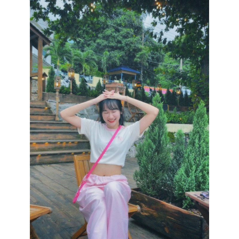 Quần vải dù parachute màu trơn hồng của nhà bycamcam