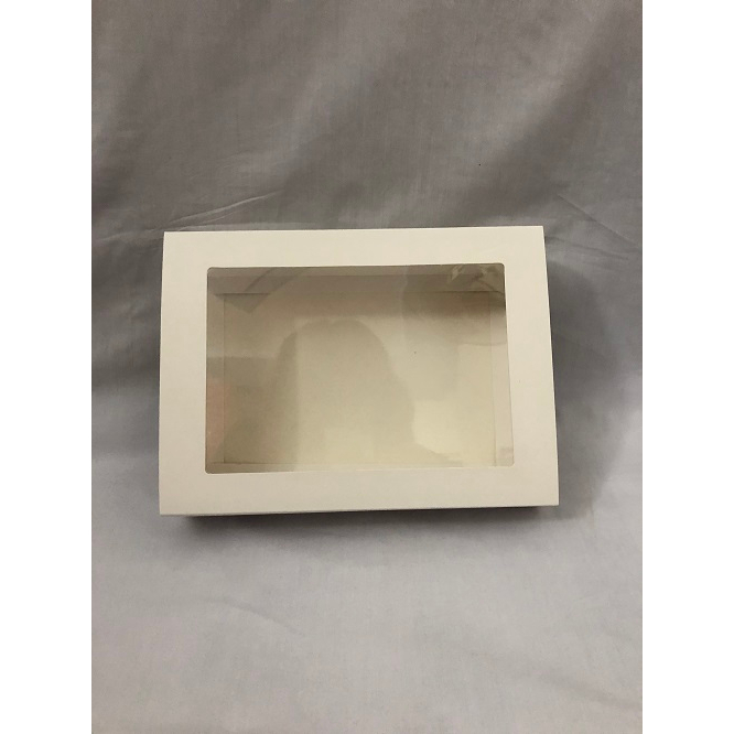 Hộp giấy mặt kiếng kéo ngang kích thước 24,8 X 18,3 X 6,3 cm/hộp
