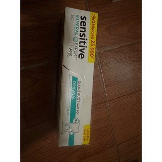 kem đánh răng giảm ê buốt P/S sensitive 100gr