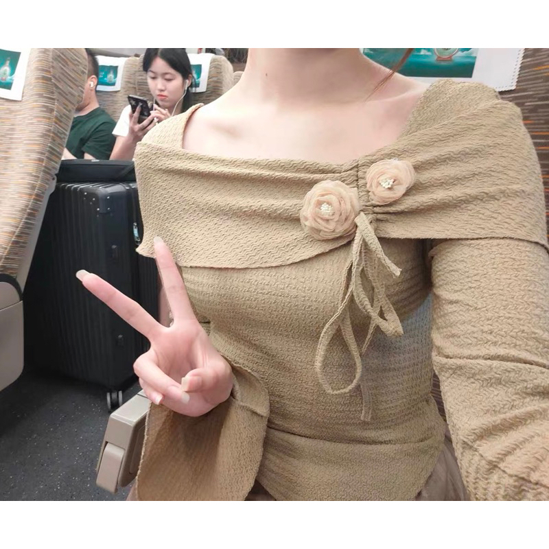 Set chân váy nữ xoè dáng dài 3 lớp mix áo thun vạt chéo dài tay cổ loe đính hoa phong cách tiểu thư sang trọng