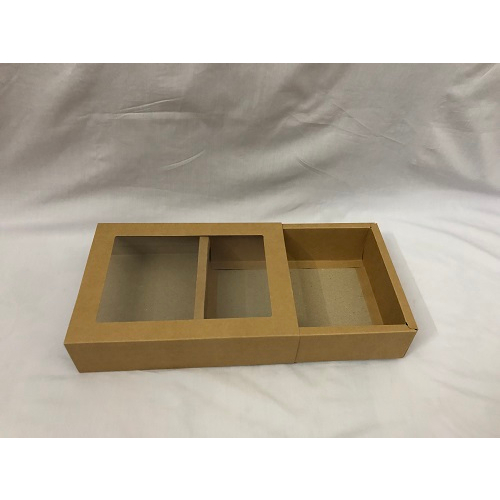 Hộp giấy mặt kiếng kéo ngang kích thước 24,8 X 18,3 X 6,3 cm/hộp