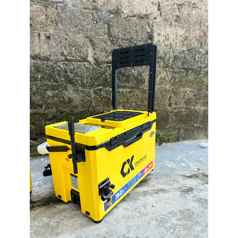 Thùng chixuan vàng không tựa và có tựa