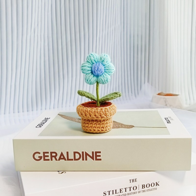 Chậu hoa len móc 6 cánh