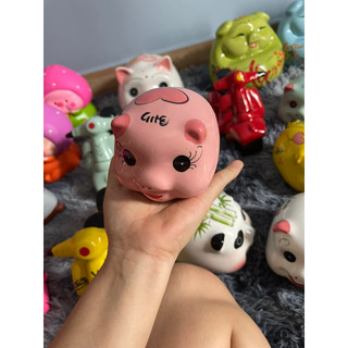Heo đất nhét nhẫn vàng, tiết kiệm tiền