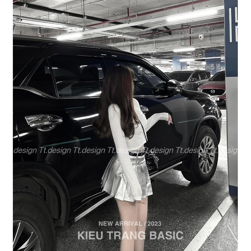 Áo thun đá dài tay dáng croptop chuẩn Kiều Trang