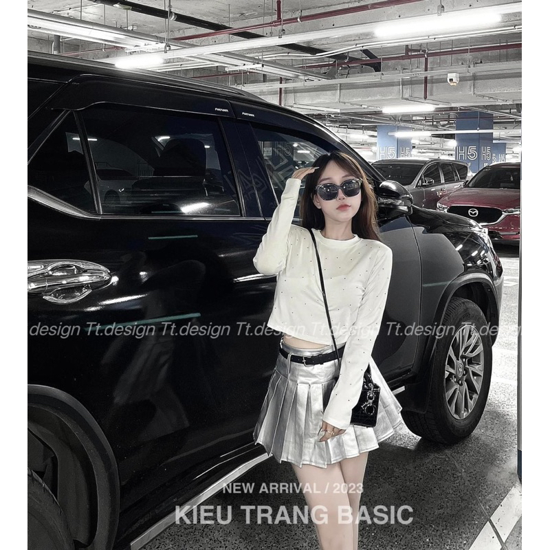 Áo thun đá dài tay dáng croptop chuẩn Kiều Trang