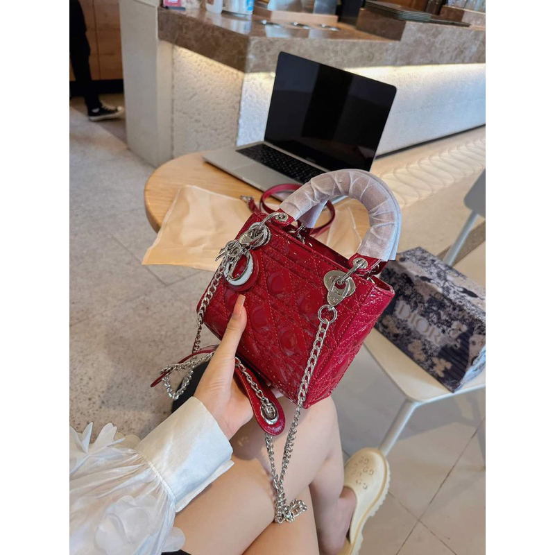 Túi đeo chéo cầm tay size 18 da bóng -ảnh chụp thật