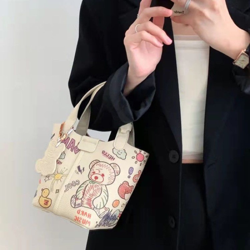 Túi Xách Bucket đeo vai họa tiết Graffiti mẫu mới 2023 thời trang cho nữ TC01