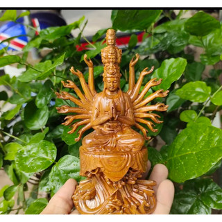 Tượng phật thiên thủ thiên nhãn gỗ bách xanh