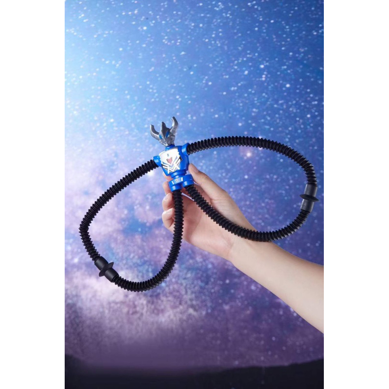 Lò Xo Siêu Nhân Ultraman Có Đèn Kéo Dài Thu Gọn Đồ Chơi Giảm Stress Cho Bé