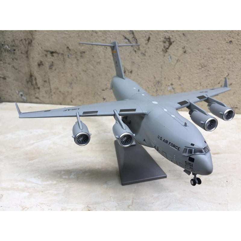 Mô hình Máy bay C-17 Globemaster III 1:200