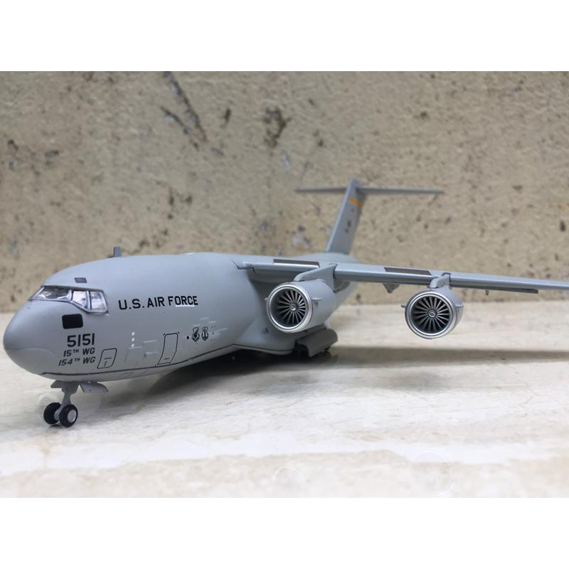 Mô hình Máy bay C-17 Globemaster III 1:200