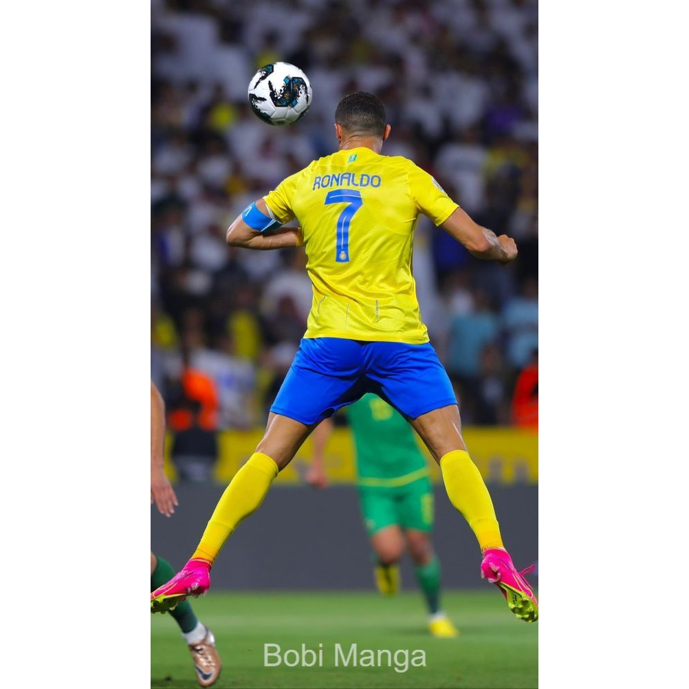 Tranh dán tường trang trí phòng khách hình Siêu sao bóng đá Ronaldo mới nhất Ms 656