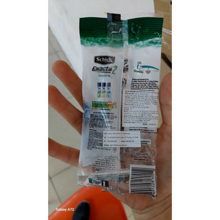 DẠO CẠO RÂU DÙNG 1 LẦN SCHICK EXACTA2
