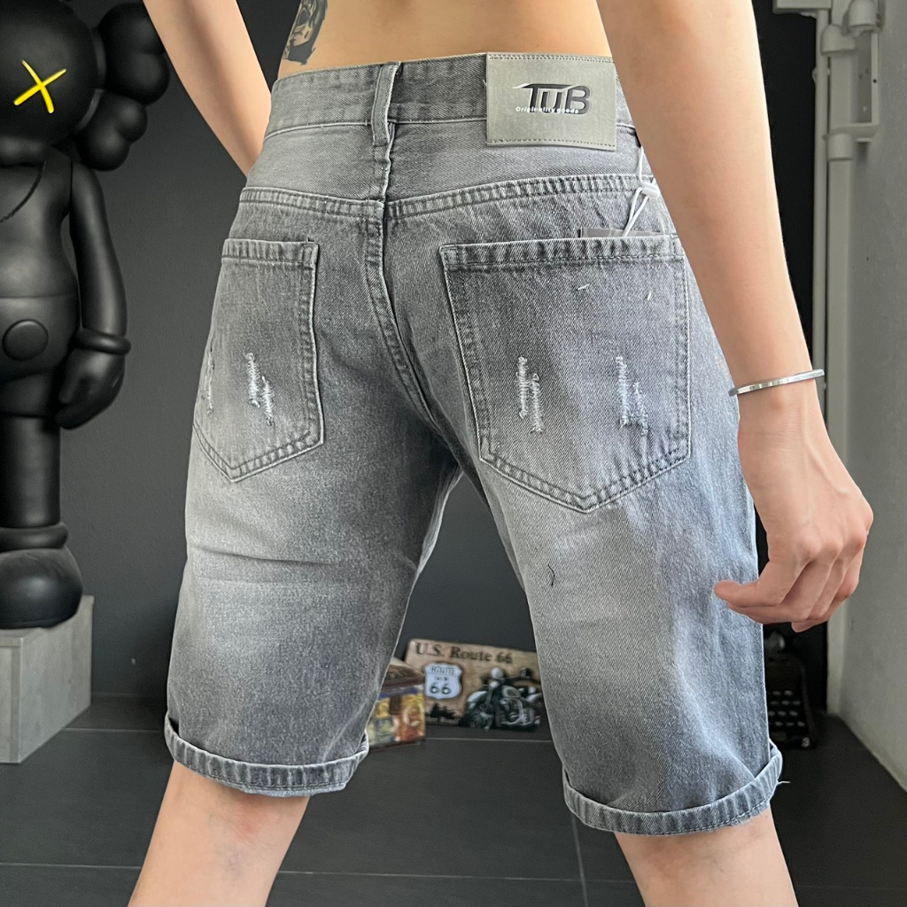 Quần short jean màu xám mạng chỉ rách nhiều chỗ chi tiết như hình QS1476 K3 STORE