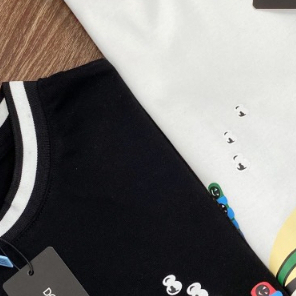 Miếng vải màu săc siwwu nét 2023.