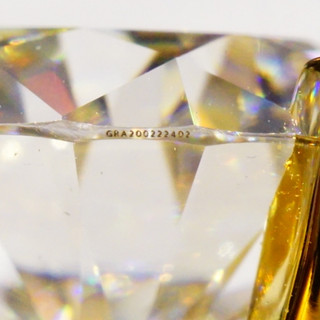 Moissanite Asscher Vuông Chặt Góc Giá Tốt