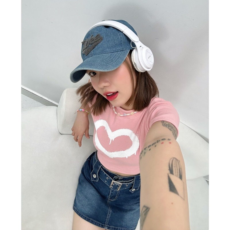Áo phông croptop "Spray Heart" The Famous