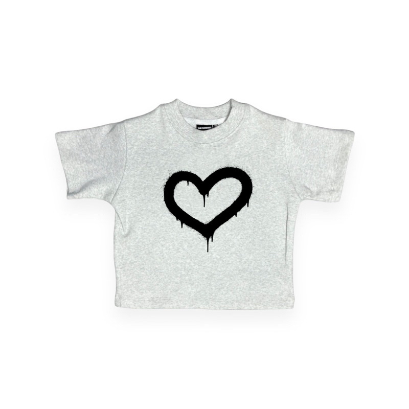 Áo phông croptop "Spray Heart" The Famous