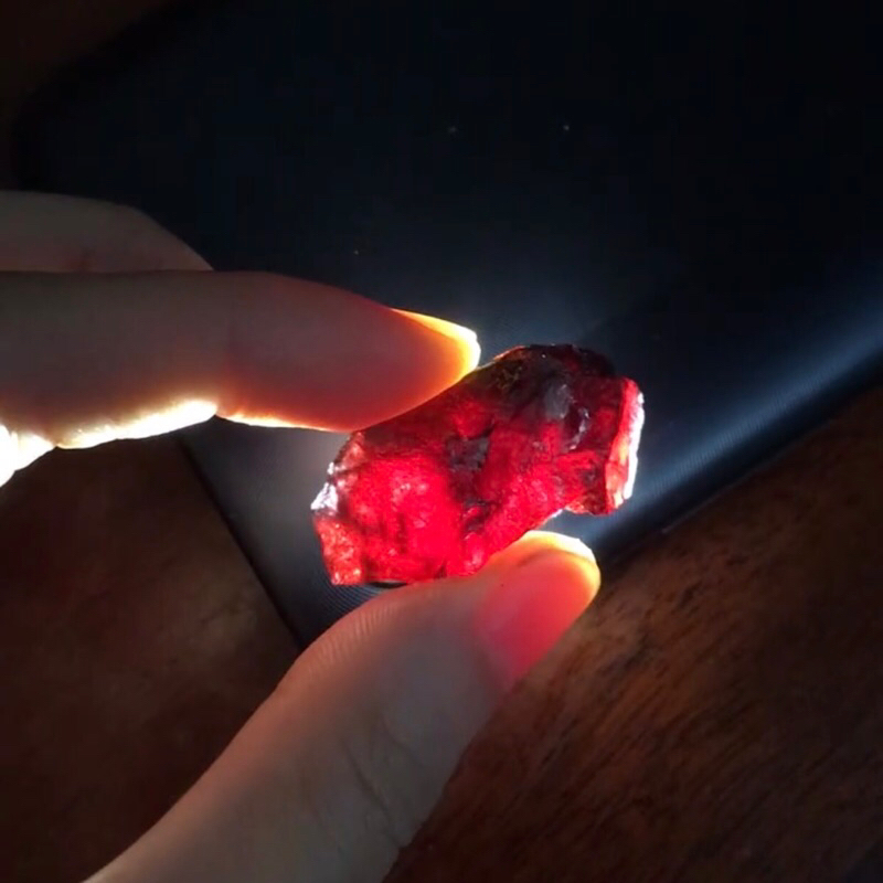 Đá phong thuỷ Garnet Ngoc Hong Lựu size to sưu tầm, trang trí,...
