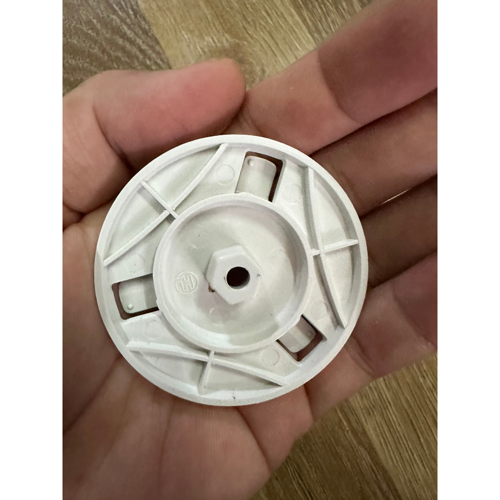 Chân đế chử L Chân đế dome bao gồm Chân đế gắn camera Ezviz C6N và chân đế camera Imou A22