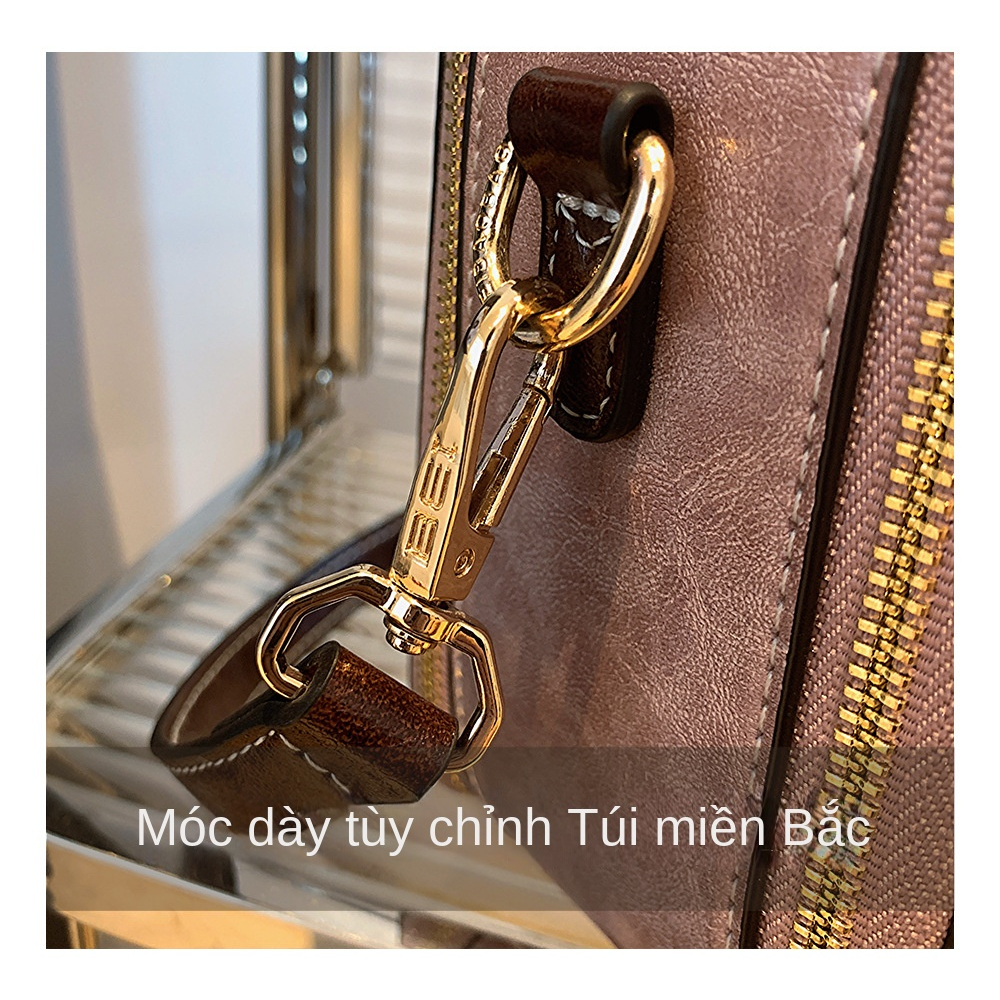 Túi đeo chéo nữ thời trang mới 2023 thích hợp Túi xách tay gấu túi vuông