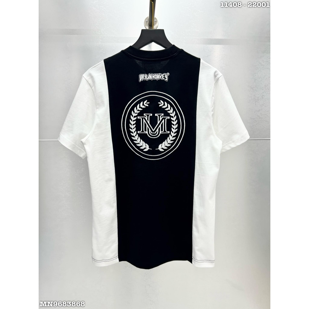 Áo Phông An Thuyên Phối Đen Trắng MU Họa Tiết Thêu Trước Ngực Sắc Nét - Áo Phông An Thuyên Hót trend 2023