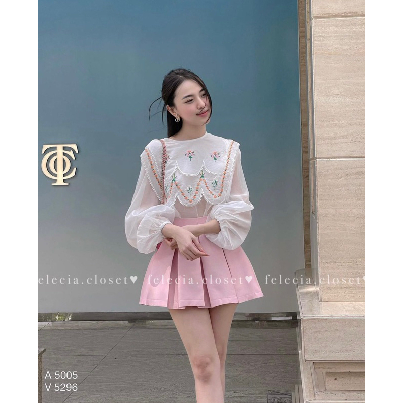 Set áo tơ cổ hoa kèm chân váy tacta hồng