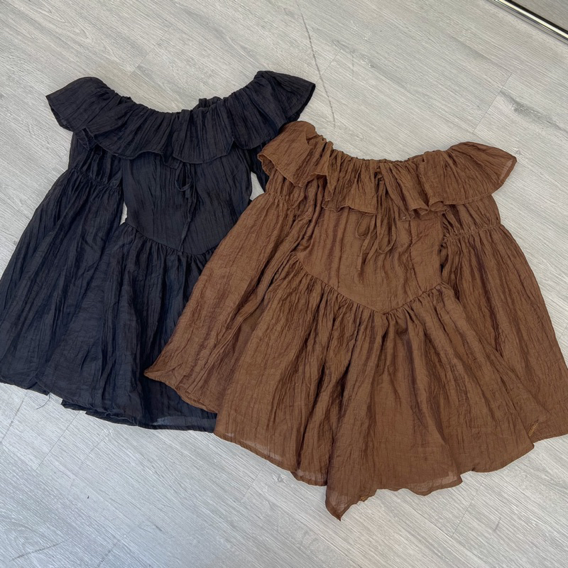 Áo kiểu nữ trễ vai tay loe dáng xoè chất đũi nhăn hai lớp dày dặn có đệm vai