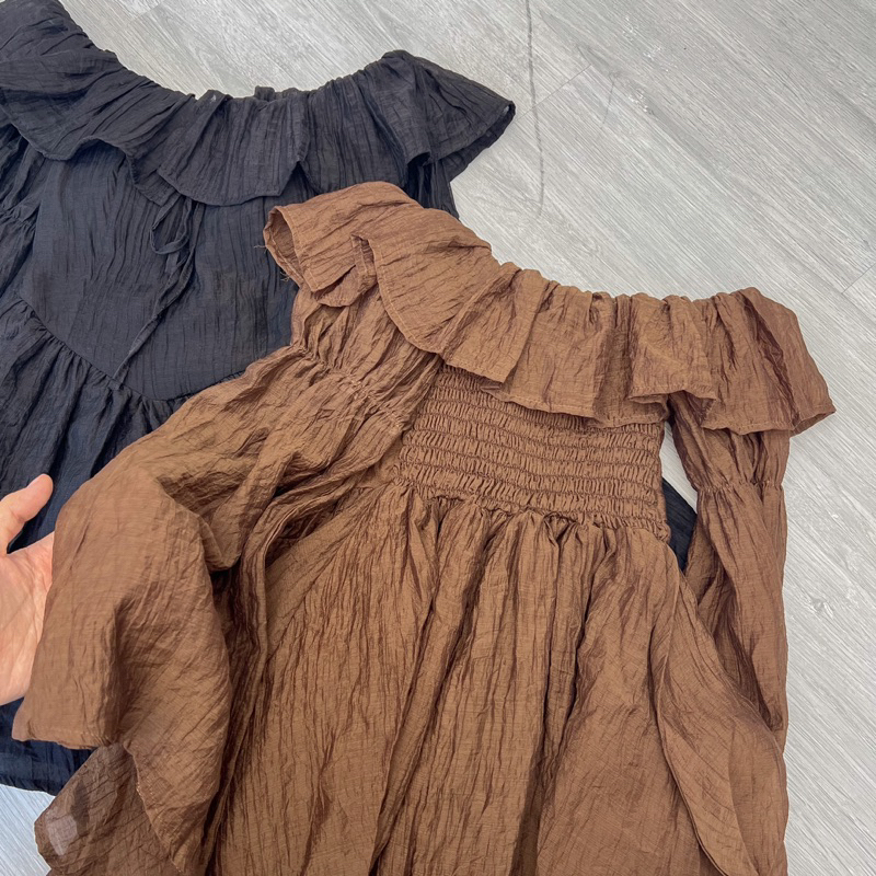 Áo kiểu nữ trễ vai tay loe dáng xoè chất đũi nhăn hai lớp dày dặn có đệm vai