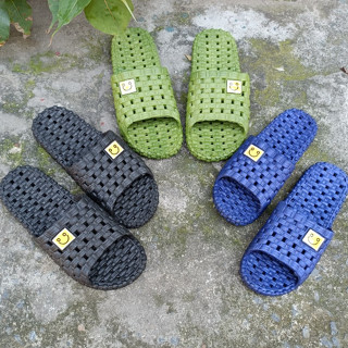 Dép đi trong nhà tắm văn phòng xốp lỗ ô vuông to siêu bền siêu nhẹ chống trơn trượt thoáng khí DN01.