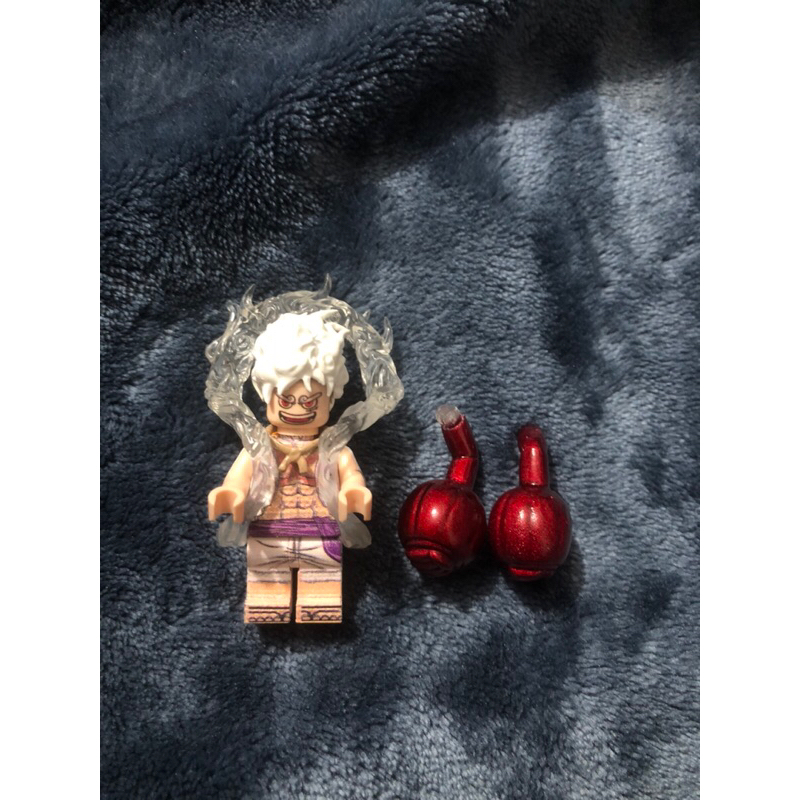 Lego custom minifigure: Luffy gear 5 Nika