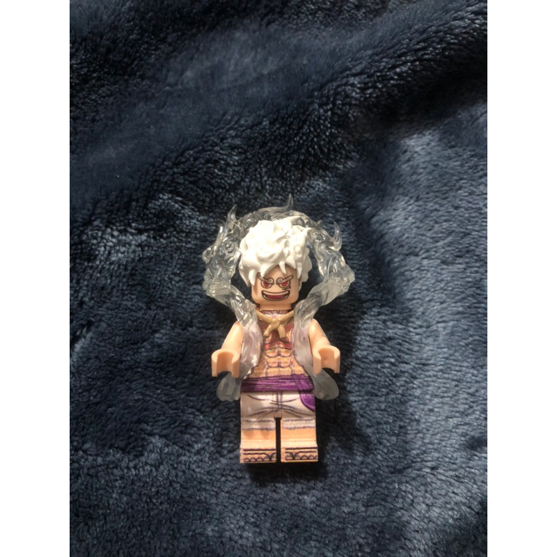 Lego custom minifigure: Luffy gear 5 Nika