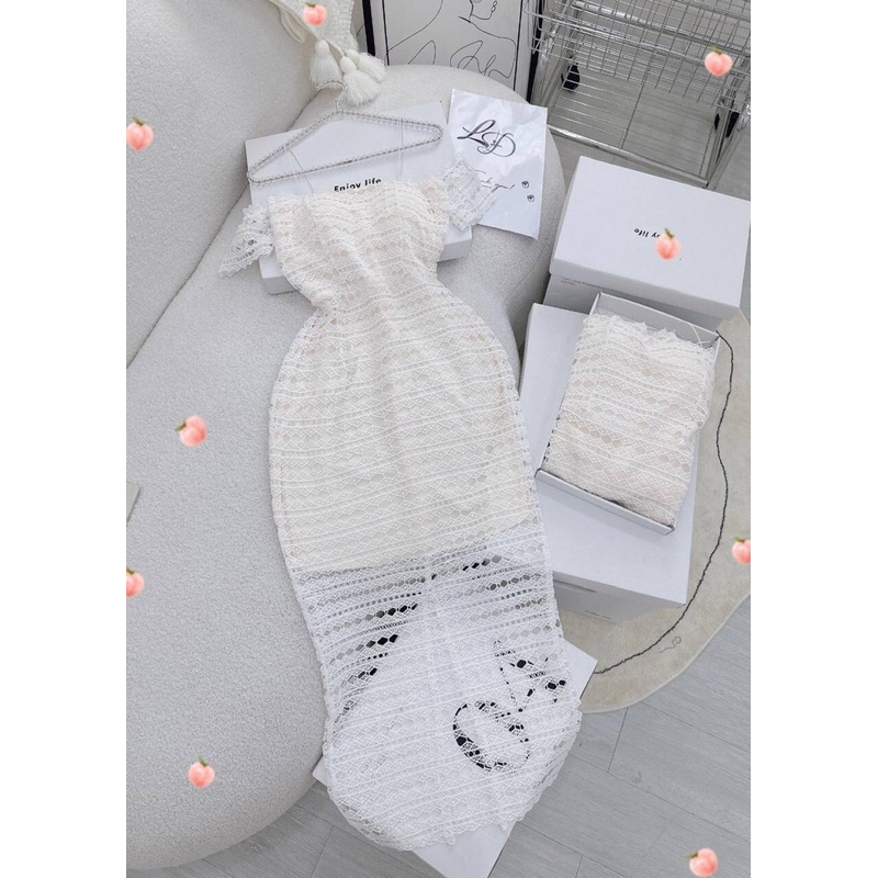 Đầm ren bẹt vai