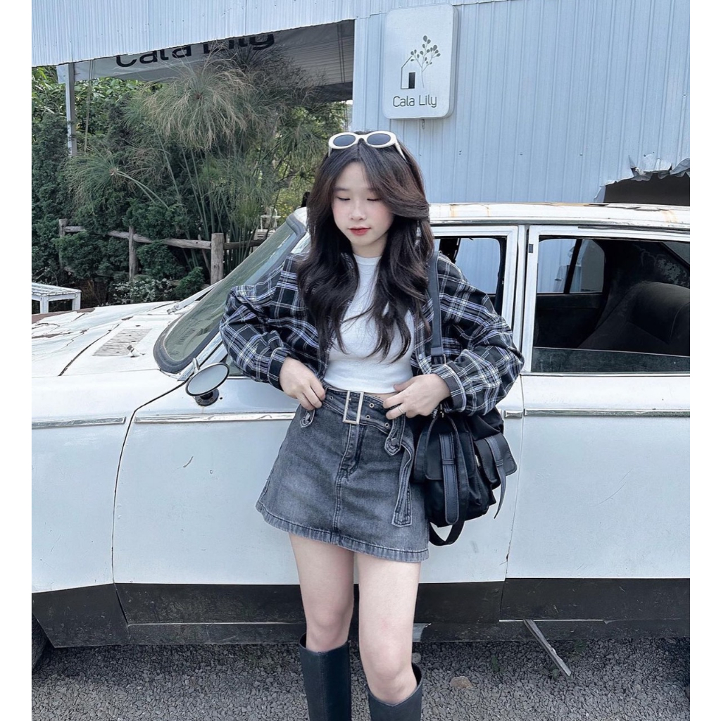 SET 3 MÓN CARO: ÁO SƠ MI TAY PHỒNG FORM LỬNG + ÁO SÁT NÁCH TRẮNG + CHÂN VÁY JEAN BELT NÚT