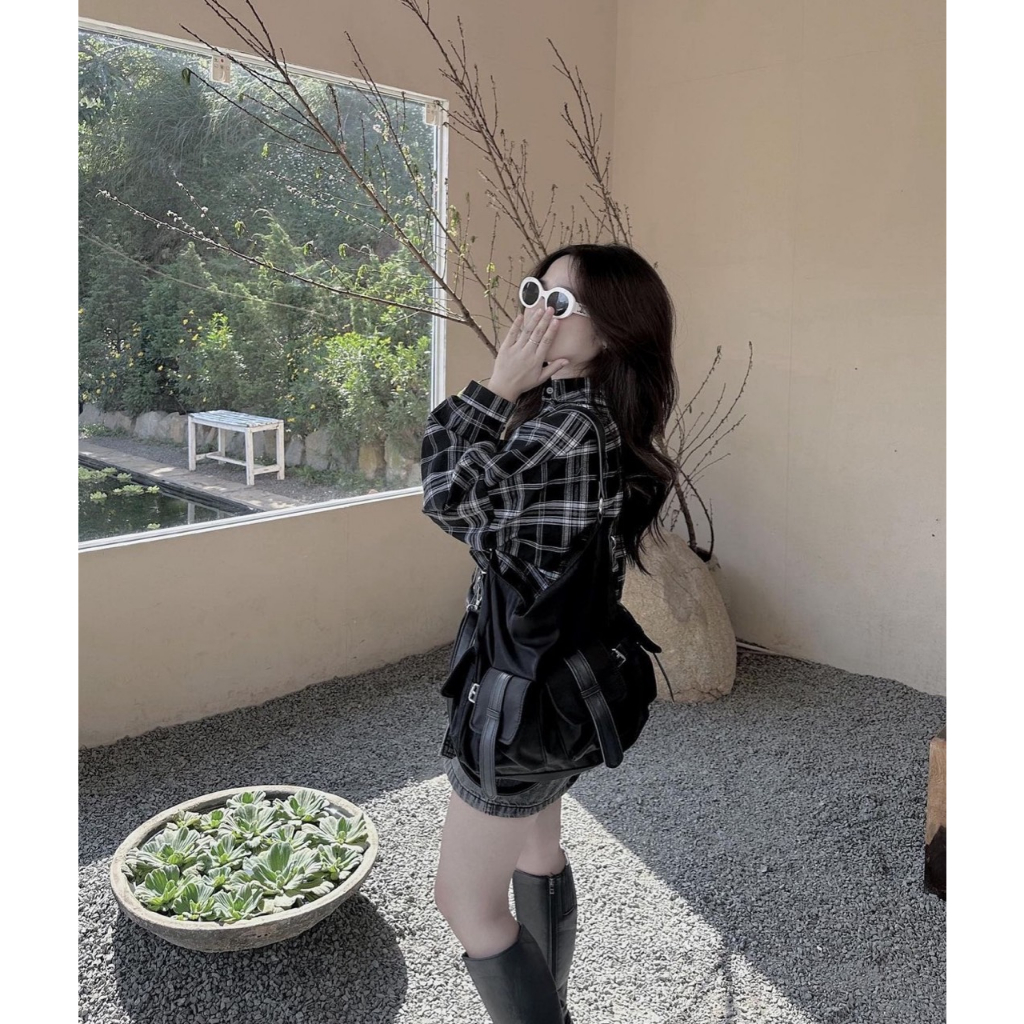 SET 3 MÓN CARO: ÁO SƠ MI TAY PHỒNG FORM LỬNG + ÁO SÁT NÁCH TRẮNG + CHÂN VÁY JEAN BELT NÚT