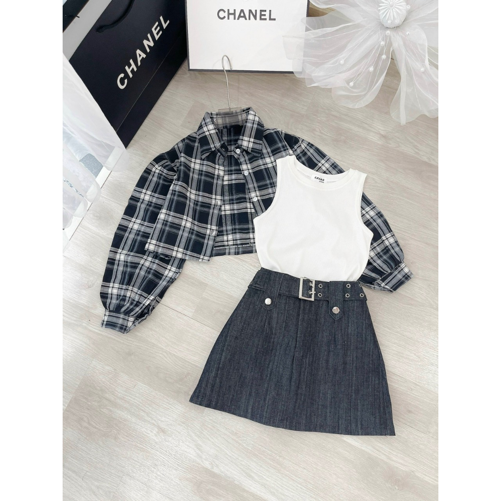 SET 3 MÓN CARO: ÁO SƠ MI TAY PHỒNG FORM LỬNG + ÁO SÁT NÁCH TRẮNG + CHÂN VÁY JEAN BELT NÚT
