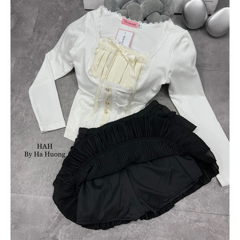 Set áo body viền bèo mix chân váy tầng siêu xinh