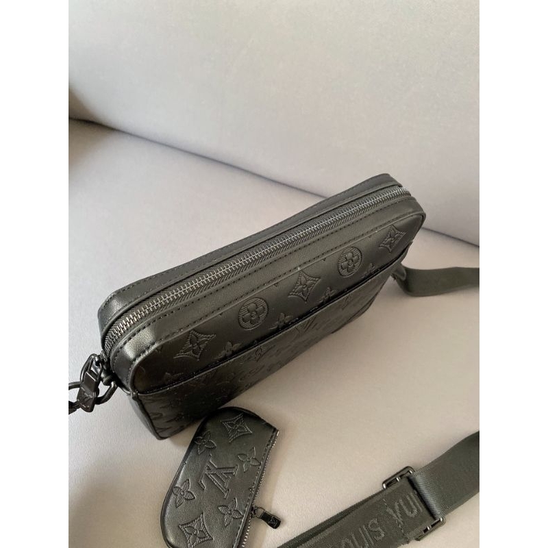 Túi đeo chéo dành cho nam LV Trio sz25cm họa tiết màu mới nhất