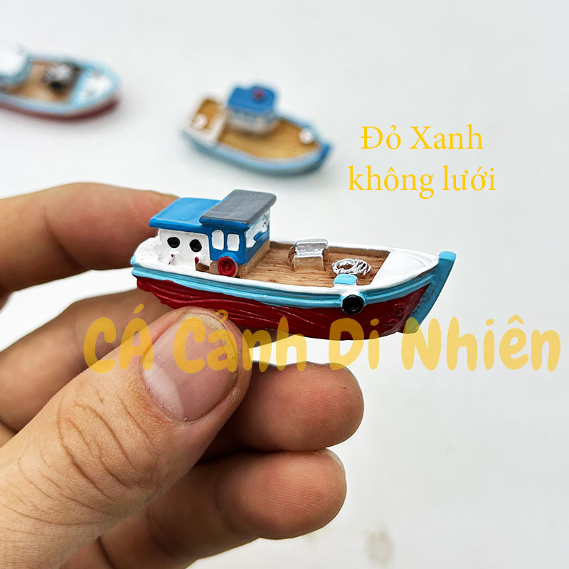 Tàu Thuyền Đánh Cá màu XANH mini bằng nhựa trang trí hồ cá tiểu cảnh Terrarium