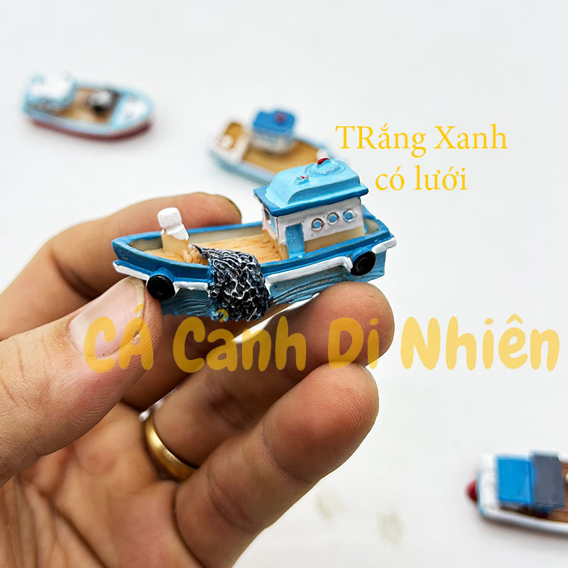 Tàu Thuyền Đánh Cá màu XANH mini bằng nhựa trang trí hồ cá tiểu cảnh Terrarium