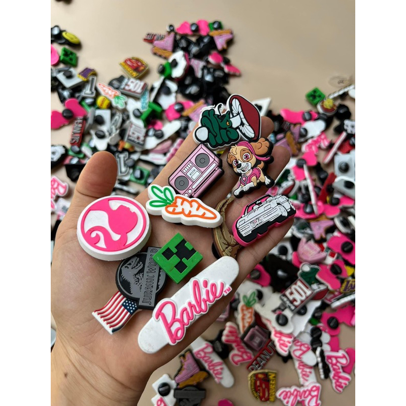 Charm/Jibbiz gắn trên dép Crocs