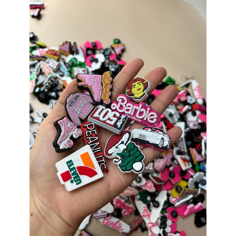 Charm/Jibbiz gắn trên dép Crocs