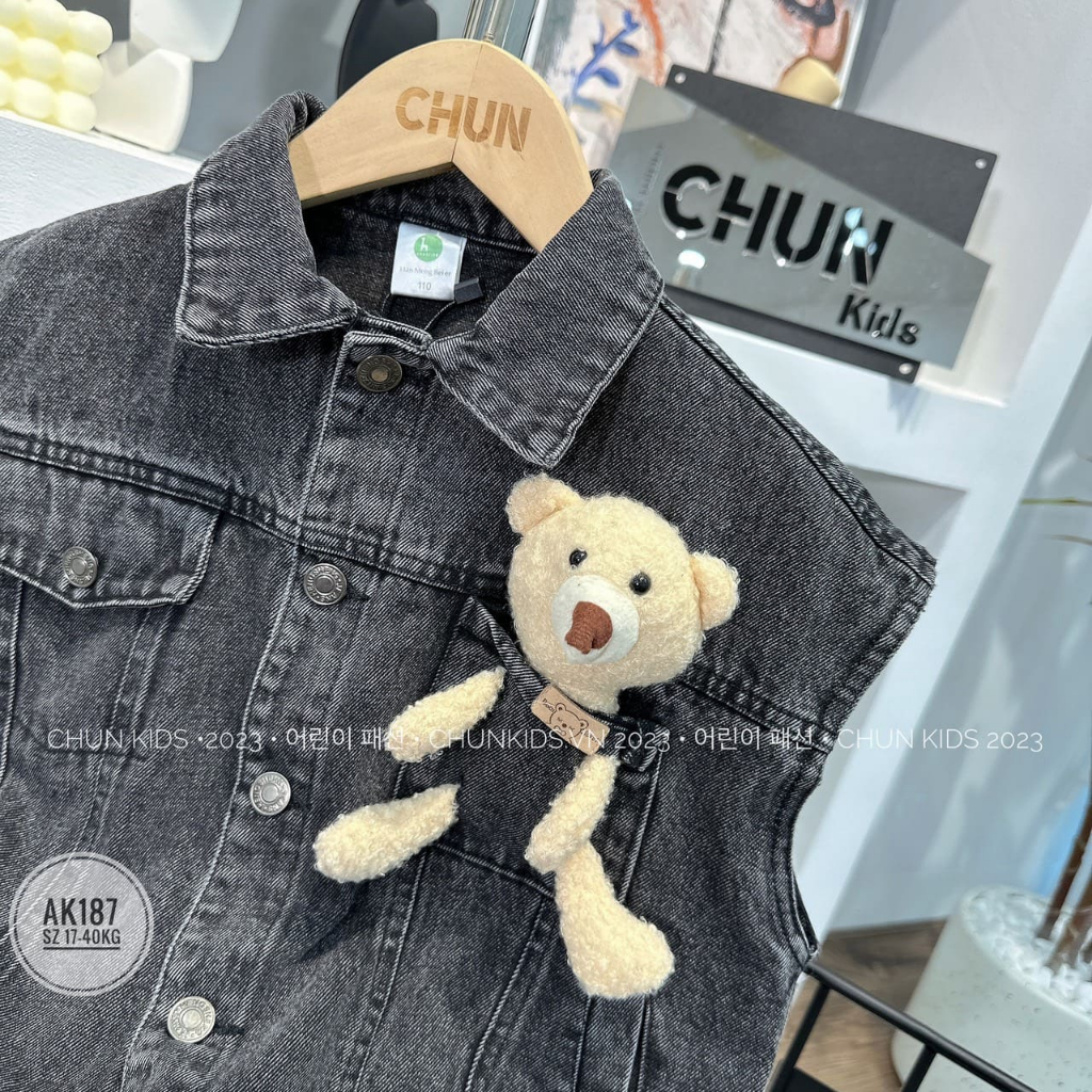 AK187 - ÁO gile Jean mang pet gấu Bear đi khắp thế giới - 6665 cho Bé