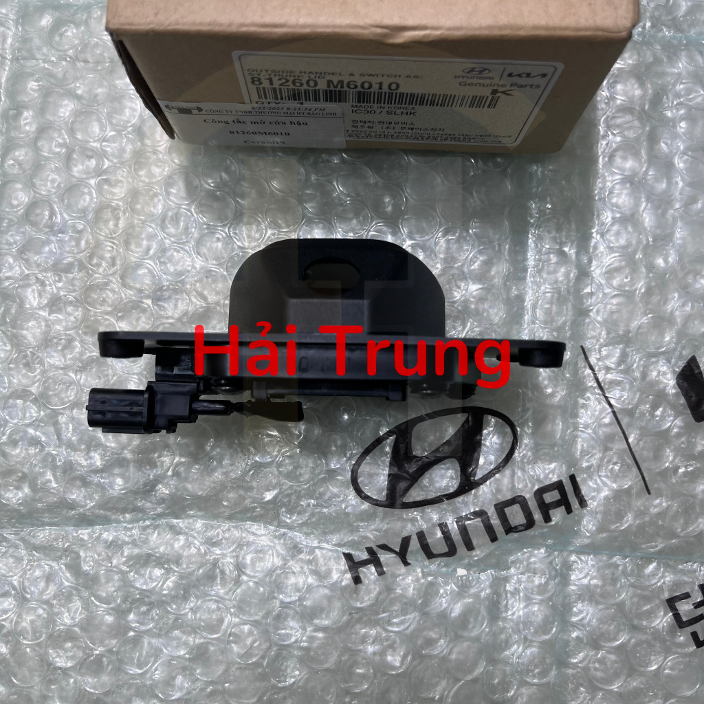 Công tắc mở cốp sau Kia Cerato 2019-2023 chính hãng 81260M6010