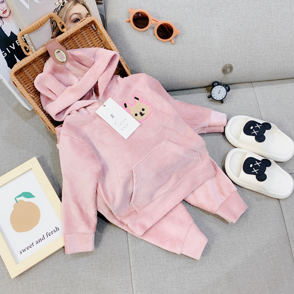 Đồ bộ có mũ chất nhung tăm cho bé gái, bộ quần áo dáng Hoodie thu đông cho bé từ 7-19kg